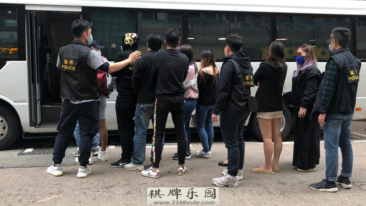 香港警方捣毁旺角钓鱼机非法赌场　11人被捕另涉